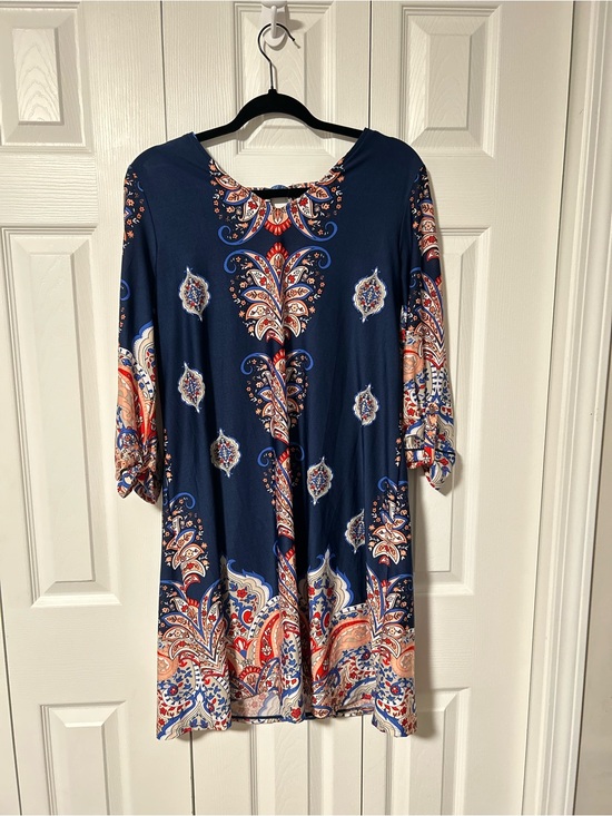 new directions Dresses & Skirts - new directions Navy Paisley knee length Dress